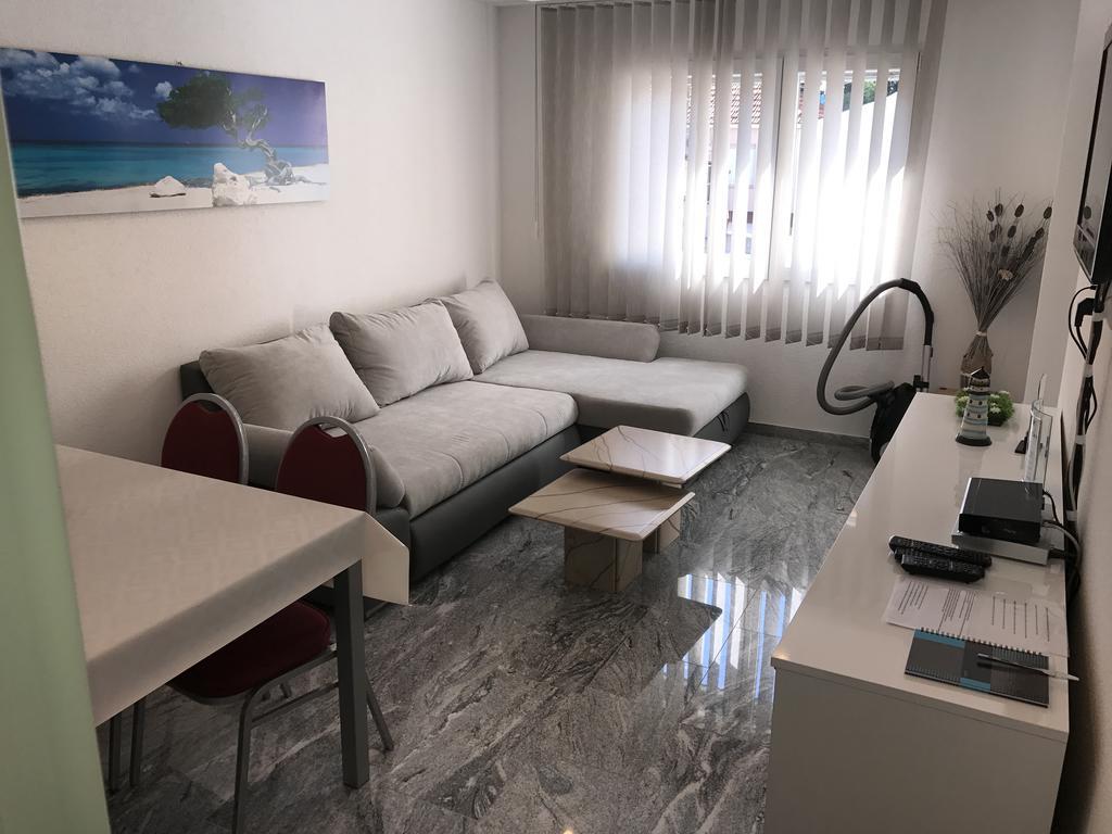 Apartments Zara Apartment